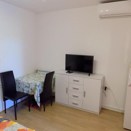 Oriella Apartmans And Room Novigrad  ภายนอก รูปภาพ
