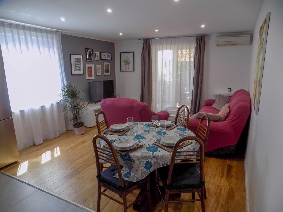 Oriella Apartmans And Room Novigrad  ภายนอก รูปภาพ