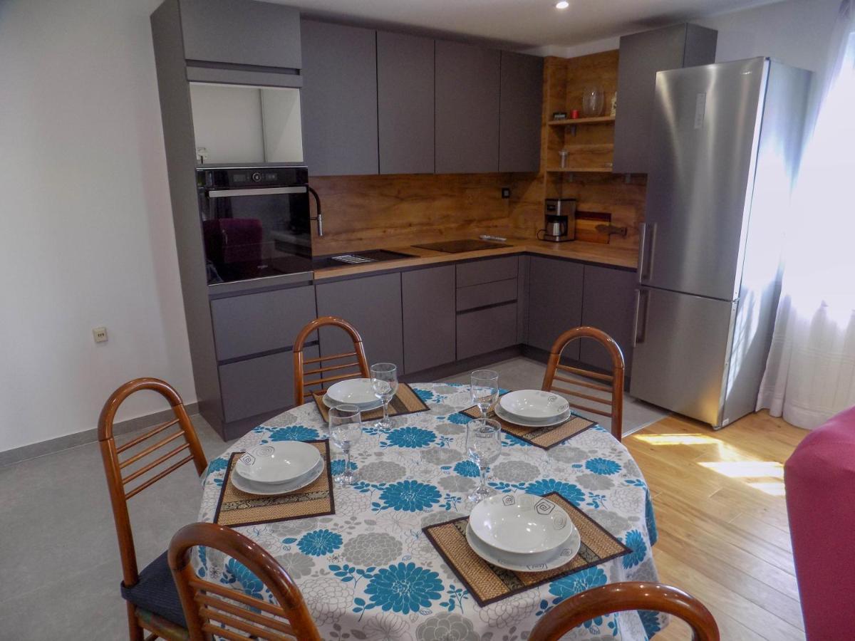 Oriella Apartmans And Room Novigrad  ภายนอก รูปภาพ